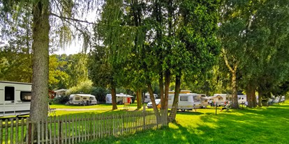 Reisemobilstellplatz - Art des Stellplatz: bei Gewässer - Neuenstein (Hersfeld-Rotenburg) - Camping Fuldaschleife-Komfortplätze - Camping Fuldaschleife