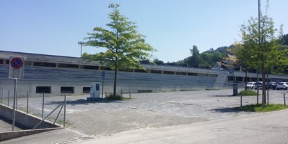 Motorhome parking space - Sauna - Appenzell - Ansicht bei Anfahrt - Parkplatz Paul-Grüninger-Station