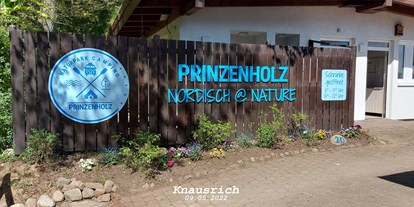 Motorhome parking space - Duschen - Plöner See - Naturpark Camping Prinzenholz