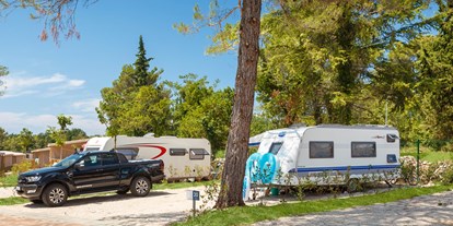 Motorhome parking space - Duschen - Novigrad - Boutique Campingplatz Santa Marina *****