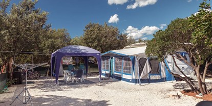 Motorhome parking space - Bademöglichkeit für Hunde - Istria - Campingplatz Mon Perin ****