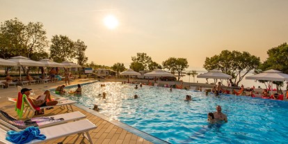 Motorhome parking space - Frischwasserversorgung - Istria - Campingplatz Omišalj ***** von Adriacamps