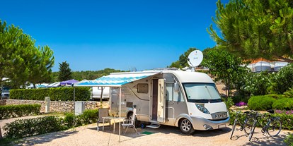 Reisemobilstellplatz - Bademöglichkeit für Hunde - Istrien - Krk Premium Camping Resort *****