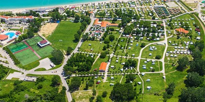 Reisemobilstellplatz - Stromanschluss - Krk - Baška Beach Camping Resort ****
