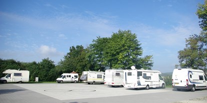 Reisemobilstellplatz - Umgebungsschwerpunkt: Stadt - Eger (Region Karlsbad) - Festplatz Hohenberg an der Eger