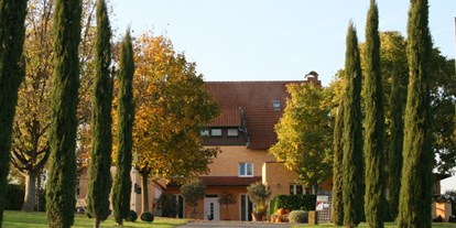 Reisemobilstellplatz - Umgebungsschwerpunkt: am Land - Flonheim - Einfahrt Weingut  - Weingut Theo und Diana Gehring