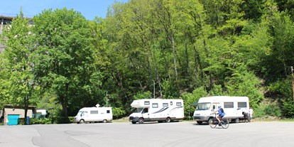 Motorhome parking space - Surfen - North Rhine-Westphalia - Wohnmobilstellplatz in der Gemeinde Hellenthal