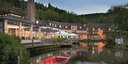 Reisemobilstellplatz - Umgebungsschwerpunkt: See - Rheinland-Pfalz - Hotelterrasse am Seeweiher - Hotel Restaurant Spa Molitors Mühle****