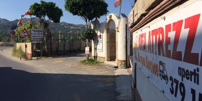 Motorhome parking space - öffentliche Verkehrsmittel - Sicily - Triscell