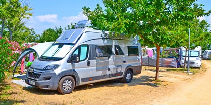Reisemobilstellplatz - Stromanschluss - Kroatien - San Marino Camping Resort ****