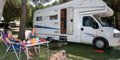 Reisemobilstellplatz - Bademöglichkeit für Hunde - Istrien - Tunarica Sunny Camping **