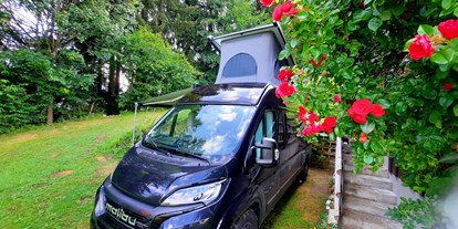 Reisemobilstellplatz - Wohnwagen erlaubt - Österreich - Latangerhüsli auf 1020m