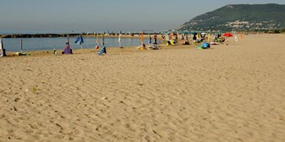 Motorhome parking space - Frischwasserversorgung - Italy - Spiaggia libera a 400m - CirceMed 