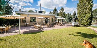 Reisemobilstellplatz - Restaurant - Limburg - Brasserie 1910 Terrasse - Camping  en Camperplaats Hitjesvijver