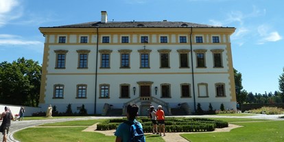 Reisemobilstellplatz - WLAN: nur um die Rezeption vorhanden - Tschechien - Schloss in Rabštejn nad Střelou (17 km) - Farma Janko