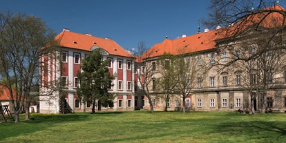Reisemobilstellplatz - Wohnwagen erlaubt - Tschechien - Kloster in Plasy - Farma Janko