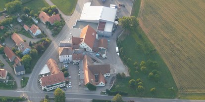 Reisemobilstellplatz - Ochsenfurt - von oben - Brauerei & Gasthof & Hotel Landwehr-Bräu