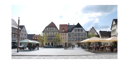 Motorhome parking space - Umgebungsschwerpunkt: Stadt - Bavaria - Marktplatz - Wohnmobilstellplatz Mellrichstadt am Malbach
