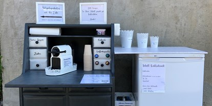 Reisemobilstellplatz - Entsorgung Toilettenkassette - Adliswil - Kaffee etc. zur Selbstbedienung 
direkt auf dem Bauernhof - Huber-Hof
