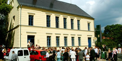 Reisemobilstellplatz - Stromanschluss - Brandenburg Süd - Gasthof Reuner im Museumsdorf Glashütte