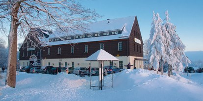 Reisemobilstellplatz - Entsorgung Toilettenkassette - Erzgebirge - Außenansicht Winter - Hotel BERGHOF