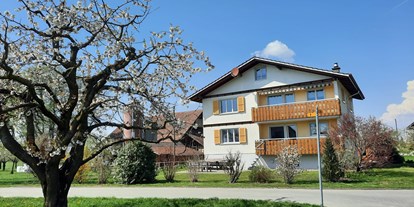 Reisemobilstellplatz - Umgebungsschwerpunkt: Berg - Schweiz - Biohof Lüsch