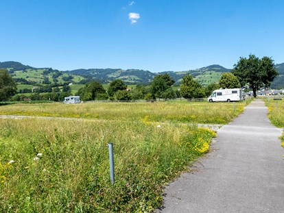 Motorhome parking space - öffentliche Verkehrsmittel - Switzerland - Allmend Rheintal