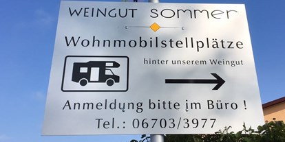 Motorhome parking space - öffentliche Verkehrsmittel - Rheinhessen - Weingut Sommer BIO