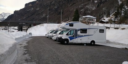 Motorhome parking space - Stromanschluss - Switzerland - Mit Winterdienst - Luchsingen beim Bahnhof