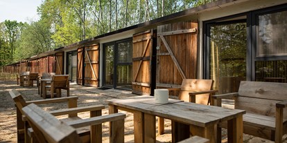Reisemobilstellplatz - Hohendubrau - Garagenhostel Außenbereich - Camping am Kühlhaus