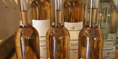 Reisemobilstellplatz - Reichenau (Konstanz) - Es gibt div. Bauernschnäpse zum degustieren und kaufen...😉 - Weinfelden, Weinbau Thomas und Susi Germann
