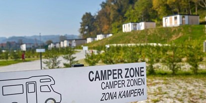 Reisemobilstellplatz - Art des Stellplatz: im Campingplatz - Mittelkroatien - Slavonien - Campingplatz Terme Jezerčica ****