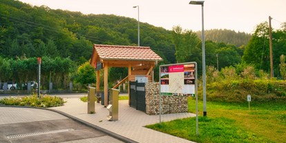 Reisemobilstellplatz - öffentliche Verkehrsmittel - Rheinland-Pfalz - Herzlich willkommen - Wohnmobilstellplatz "An der Weiherschleife"