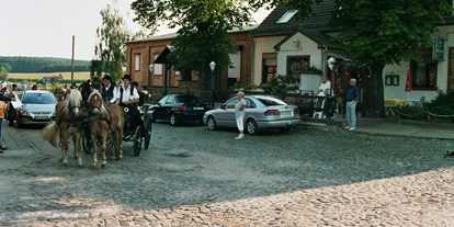 Reisemobilstellplatz - Hunde erlaubt: Hunde teilweise - Stellplatz Gaststätte Heidekrug