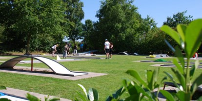Reisemobilstellplatz - Art des Stellplatz: bei Gewässer - Ganderkesee - Camping & Ferienpark Falkensteinsee