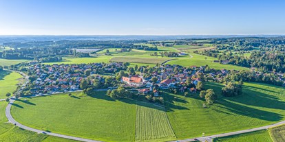 Reisemobilstellplatz - Golf - Pittenhart - Höslwang - Familienfreundlicher Stellplatz mit Panorama-Bergblick 