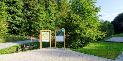 Reisemobilstellplatz - Art des Stellplatz: am Bauernhof - Infotafeln - Naturcampingstellplätze auf dem Ferienhof Verse im Sauerland.