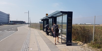Reisemobilstellplatz - Entsorgung Toilettenkassette - Dänemark - Bus stop am Standort Kopenhagen Wohnmobil Stellplatz - Sønderborg Wohnmobil Stellplatz