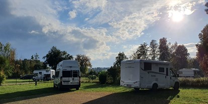 Reisemobilstellplatz - Bademöglichkeit für Hunde - Wittelshofen - Natur & City Camping Ellwangen