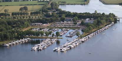 Motorhome parking space - Frischwasserversorgung - Netherlands - Umgebung Yachthafen "t Leuken  - Wohnmobill Stellplatz Yachthafen 't Leuken