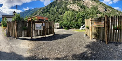 Motorhome parking space - Umgebungsschwerpunkt: Berg - Ticino - Entrata Stellplatz - Area Sosta Camper Leventina