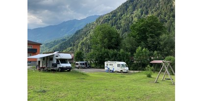 Motorhome parking space - WLAN: am ganzen Platz vorhanden - Ticino - Area Sosta Camper Leventina