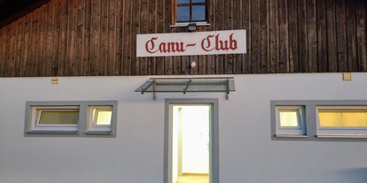 Reisemobilstellplatz - Umgebungsschwerpunkt: Fluss - Ostbayern - Zugang zu Sanitär - Kanu Club Cham
