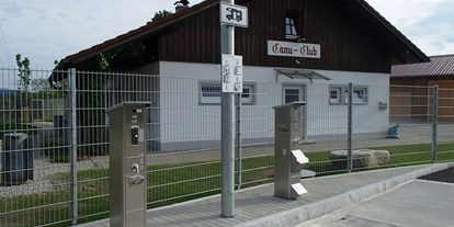 Reisemobilstellplatz - Art des Stellplatz: bei Gewässer - Ver- und Entsorgungsstation - Kanu Club Cham