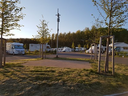Motorhome parking space - WLAN: teilweise vorhanden - Wohnmobilpark im Saarland Thermen Resort