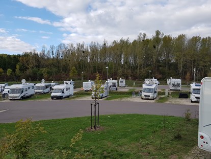 Motorhome parking space - WLAN: teilweise vorhanden - Saarland - Wohnmobilpark im Saarland Thermen Resort