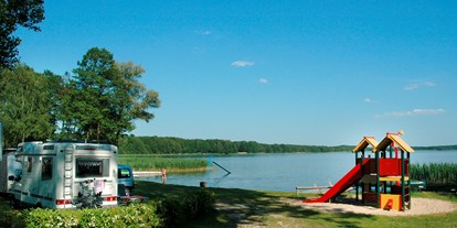 Reisemobilstellplatz - Frischwasserversorgung - Wohnmobilstellplatz direkt am See - Wohnmobilstellplatz und Campingplatz  Zwenzower Ufer am Großen Labussee, Zwenzow