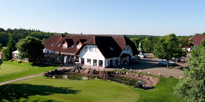 Motorhome parking space - Miltenberg - Hotel und Restaurant mit Golfshop - Wohnmobil und Caravan Stellplatz "Golfanlage Gut Sansenhof"