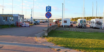 Motorhome parking space - öffentliche Verkehrsmittel - Estonia West - Pirita Harbour Camping