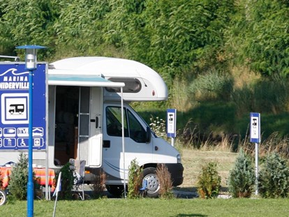 Motorhome parking space - Frischwasserversorgung - Moselle - Reisemobil-Marina Niderviller